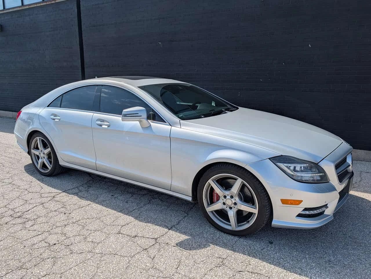 Mercedes-Benz CLS 550 4MATIC/МАСАЖИ/ШИБИДАХ/ОБДУХВАНЕ/АВТОФИНАНСИРАНЕ, снимка 3 - Автомобили и джипове - 54581276