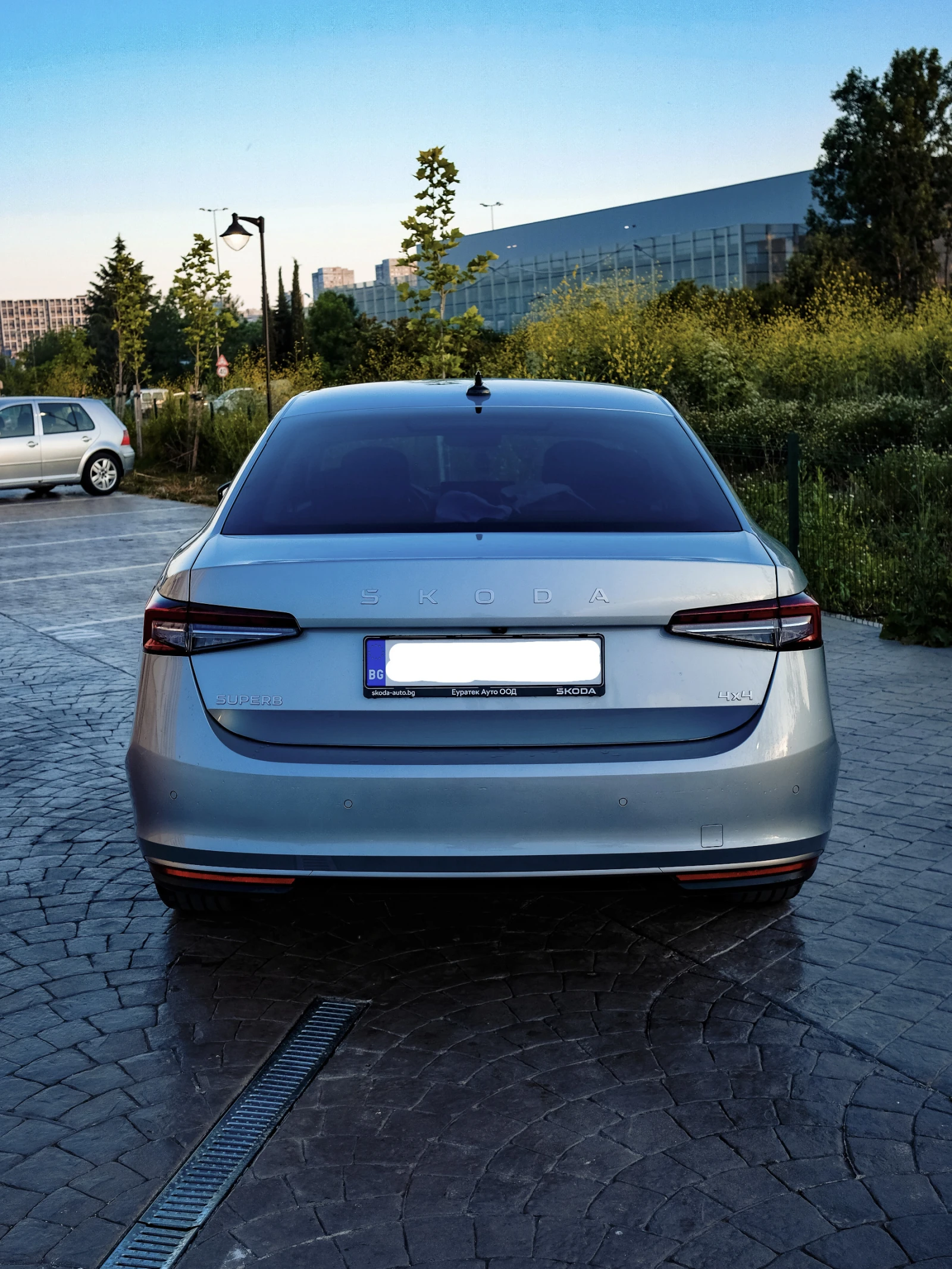 Skoda Superb 2.0 TSI / 265 к.с. / 4x4/ L&K, снимка 3 - Автомобили и джипове - 54623625