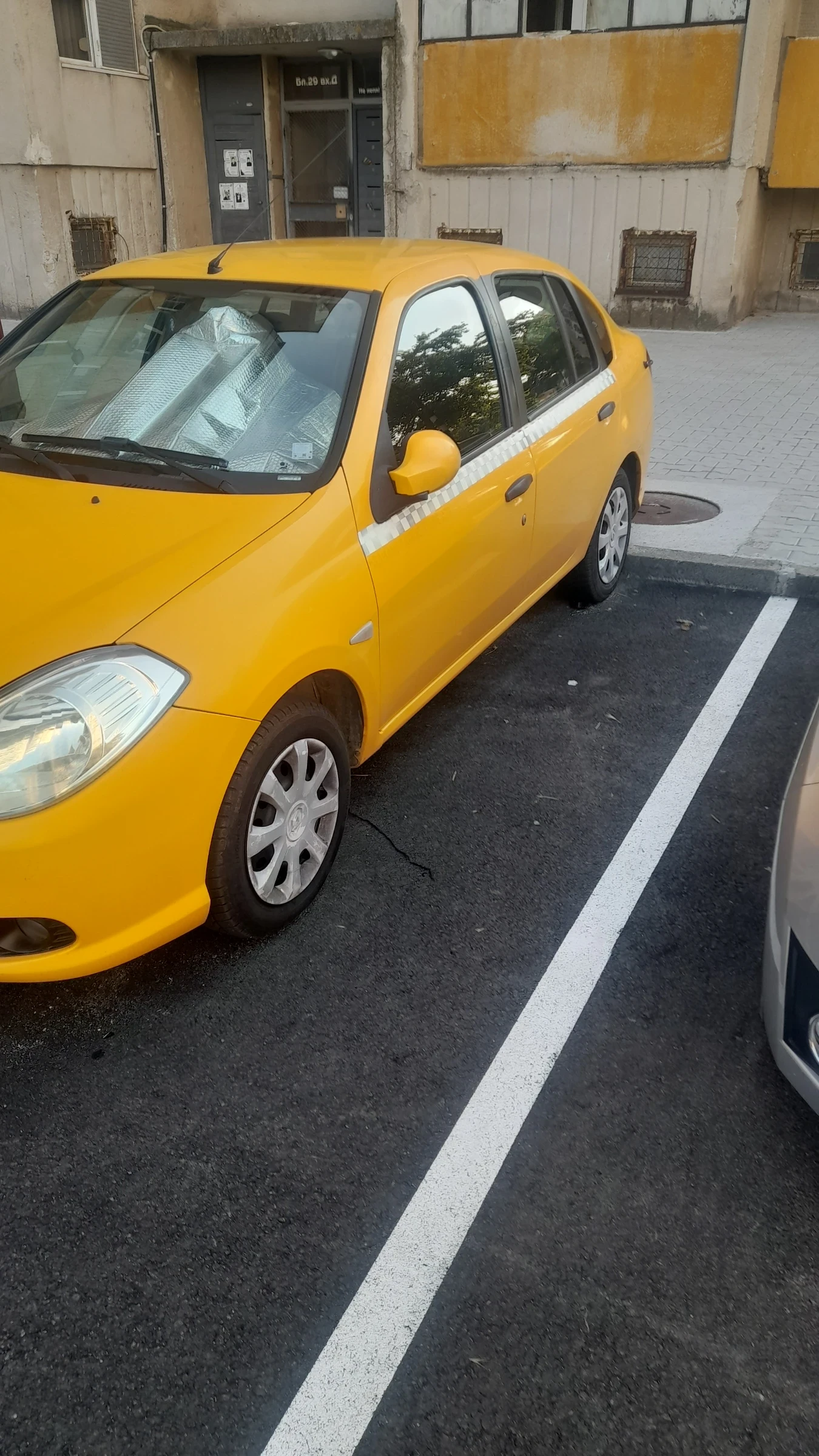 Renault Symbol 1.2 16V, снимка 3 - Автомобили и джипове - 54761635