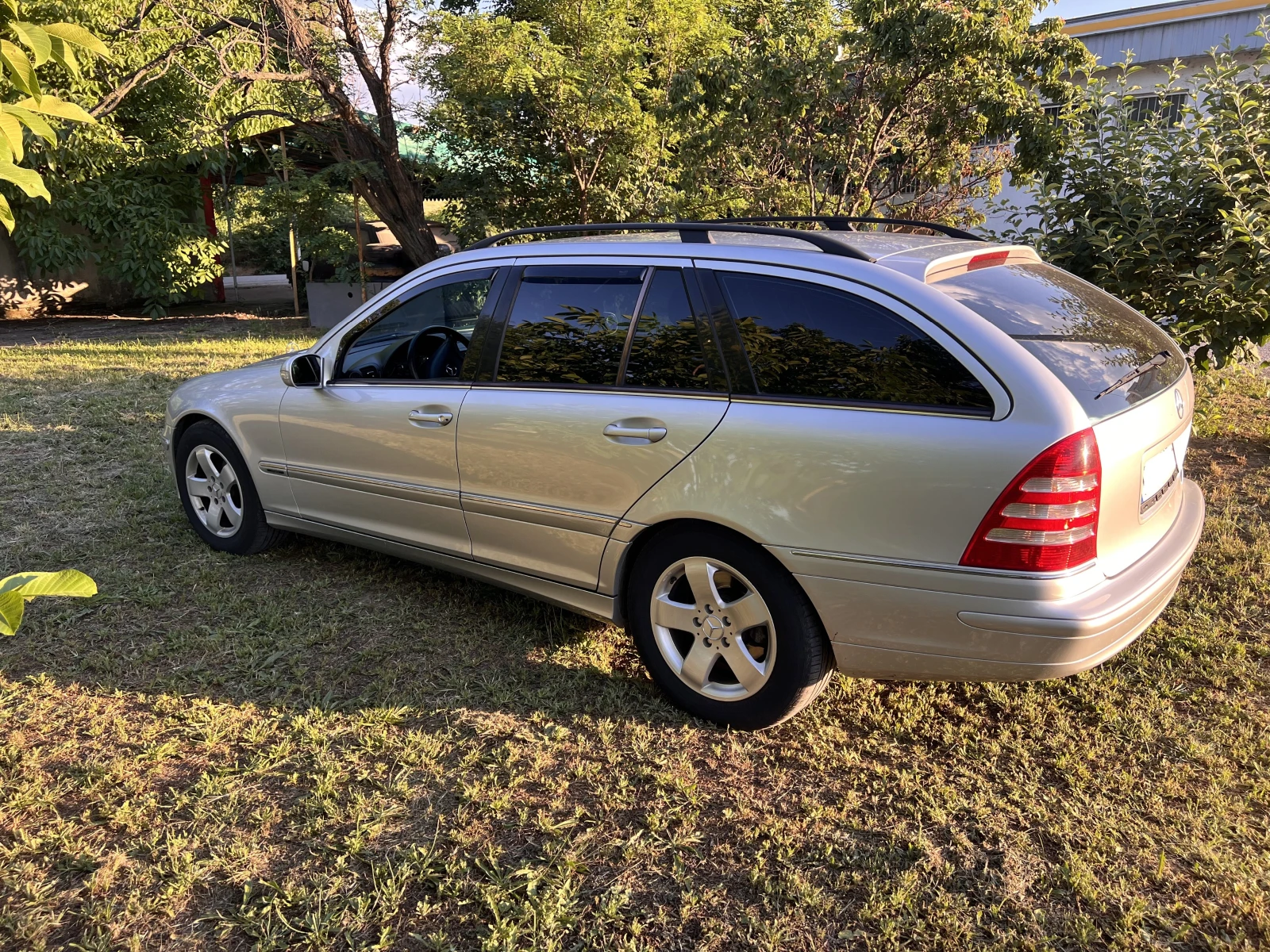 Mercedes-Benz C 200 s203, снимка 4 - Автомобили и джипове - 54918804