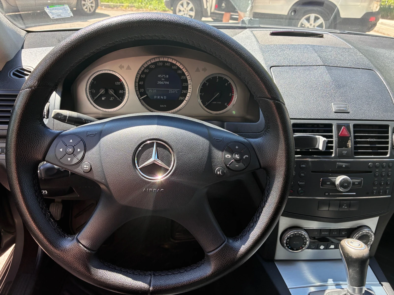 Mercedes-Benz C 220, снимка 9 - Автомобили и джипове - 54948350
