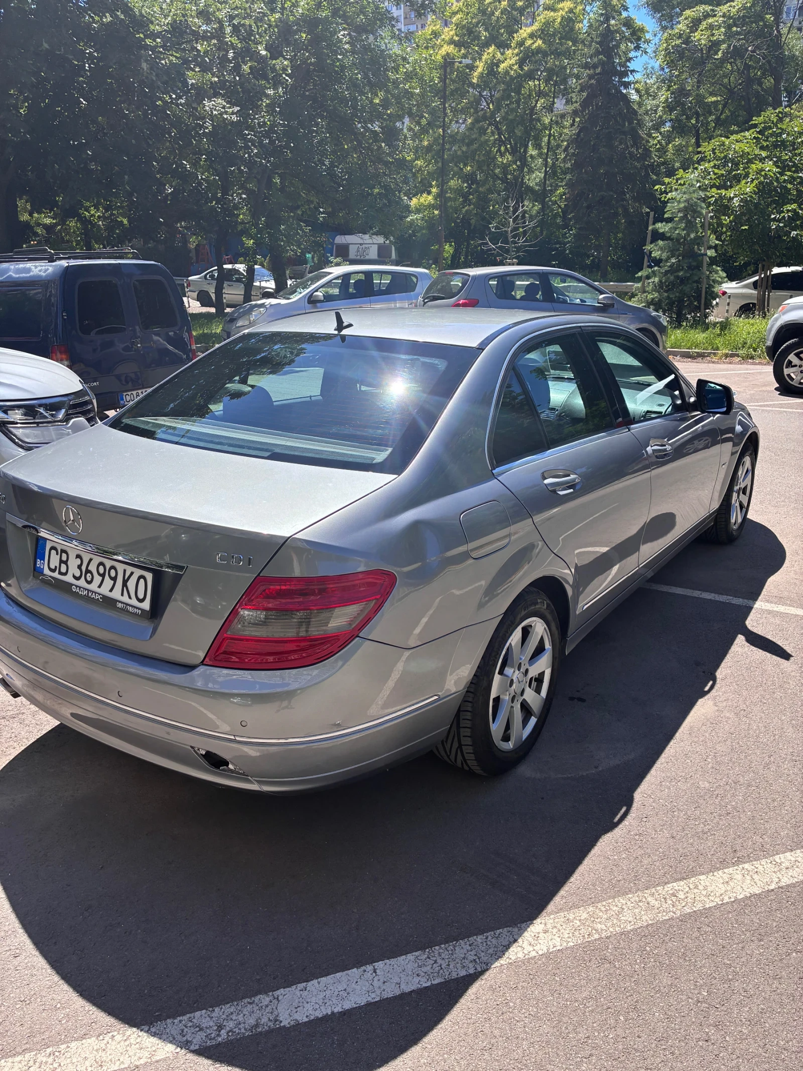 Mercedes-Benz C 220, снимка 4 - Автомобили и джипове - 54948350