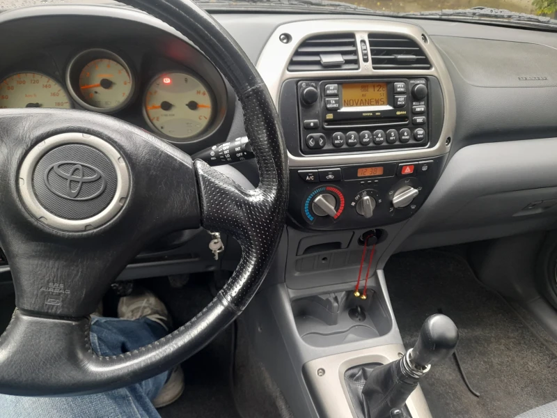 Toyota Rav4, снимка 5 - Автомобили и джипове - 51990818