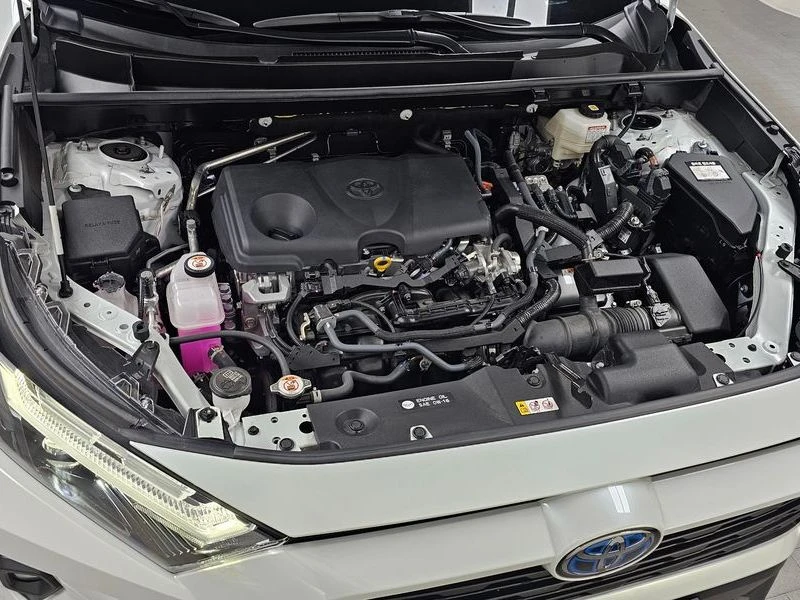 Toyota Rav4 2, 5 Хибрид топ оборудована, снимка 6 - Автомобили и джипове - 55750316