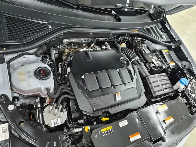 VW T-Roc 2.0 Tdi Style, снимка 6 - Автомобили и джипове - 55935915