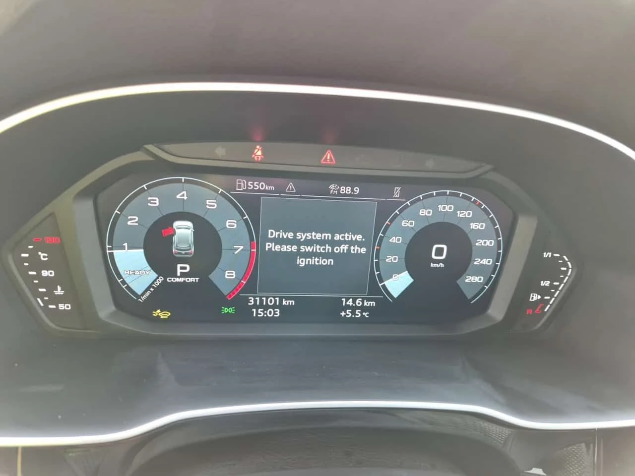 Audi Q3 * PROGRESSIV * S LINE* ПАНОРАМА* ДВА КЛЮЧА* , снимка 8 - Автомобили и джипове - 53997108