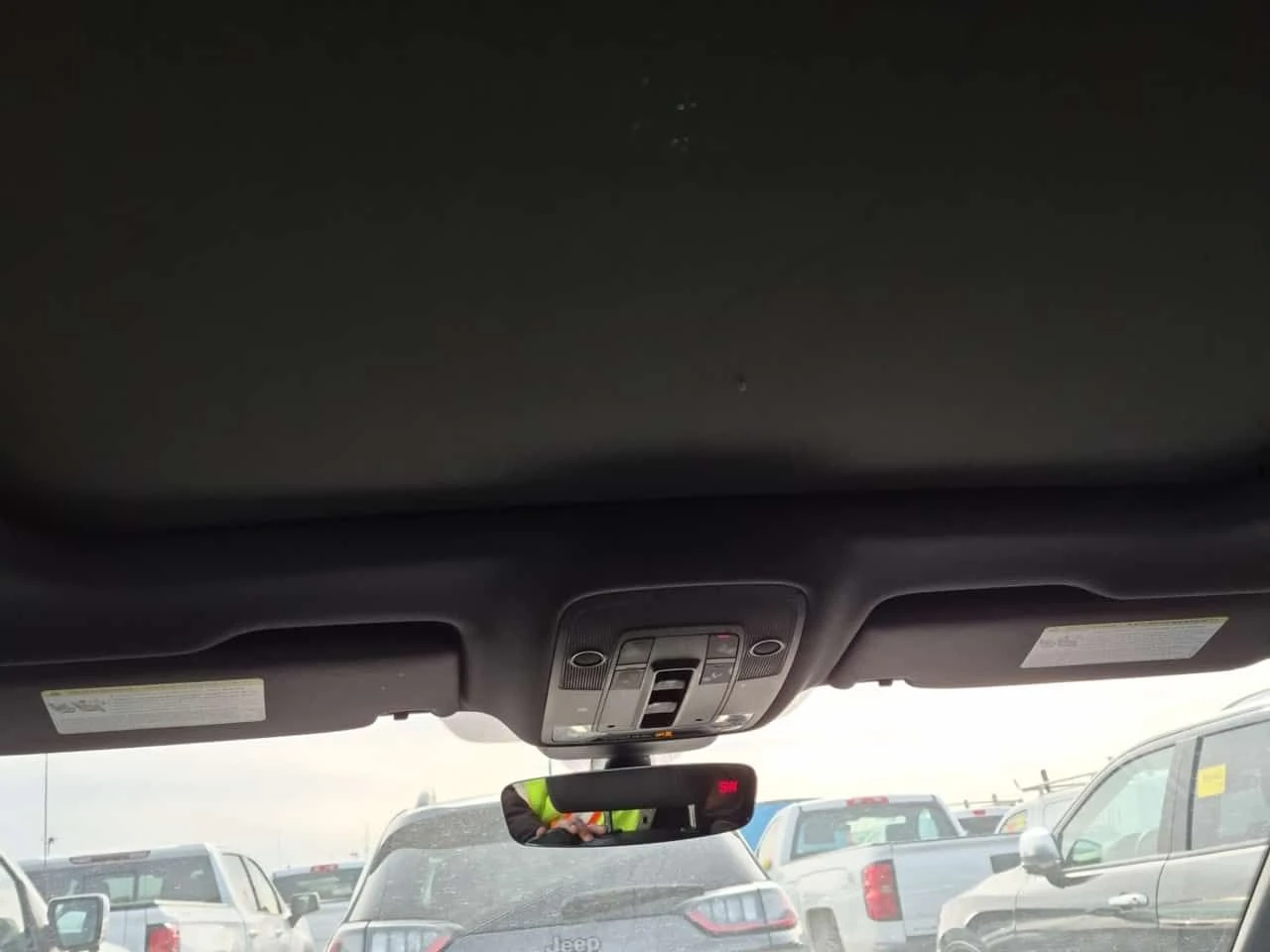 Audi Q3 * PROGRESSIV * S LINE* ПАНОРАМА* ДВА КЛЮЧА* , снимка 11 - Автомобили и джипове - 53997108