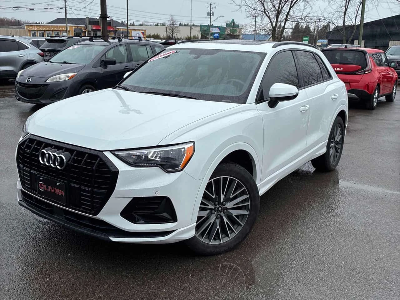 Audi Q3 * Komfort * PANO* KEYLESS* ПОДГРЕВ* 