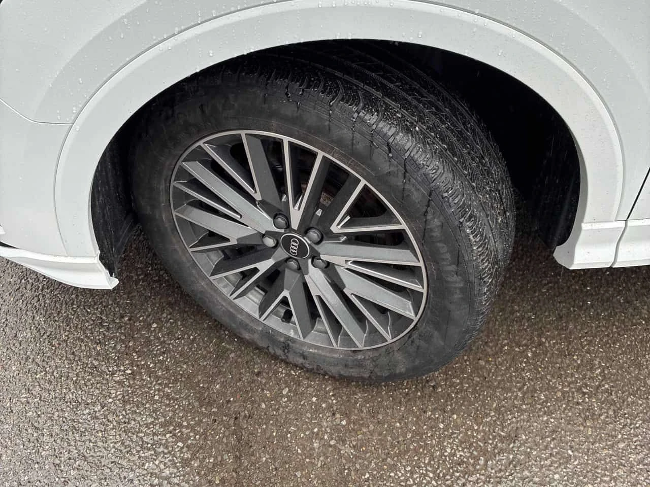 Audi Q3 * Komfort * PANO* KEYLESS* ПОДГРЕВ* , снимка 7 - Автомобили и джипове - 54461421