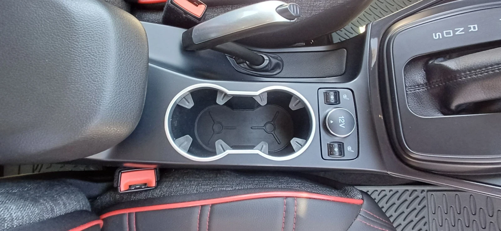 Ford Kuga, снимка 6 - Автомобили и джипове - 54869046