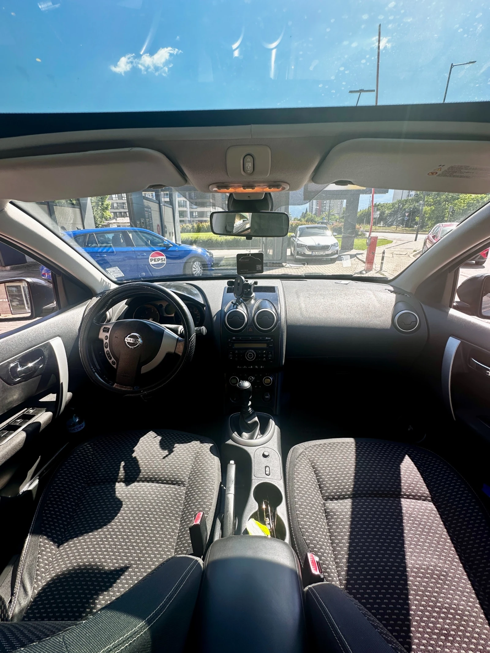 Nissan Qashqai Панорама, Климатроник, снимка 7 - Автомобили и джипове - 55105397