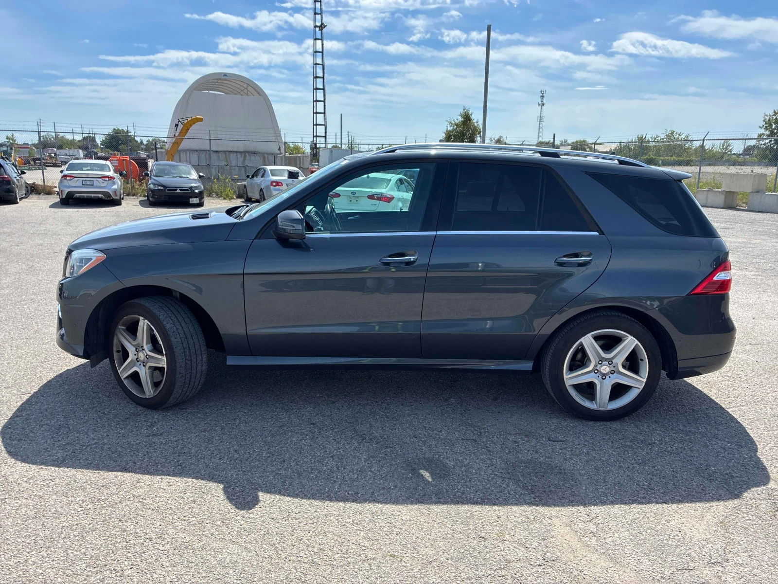 Mercedes-Benz ML 350 CARFAX | АВТОКРЕДИТ БЕЗ ПЪРВОНАЧАЛНА ВНОСКА, снимка 3 - Автомобили и джипове - 55995551