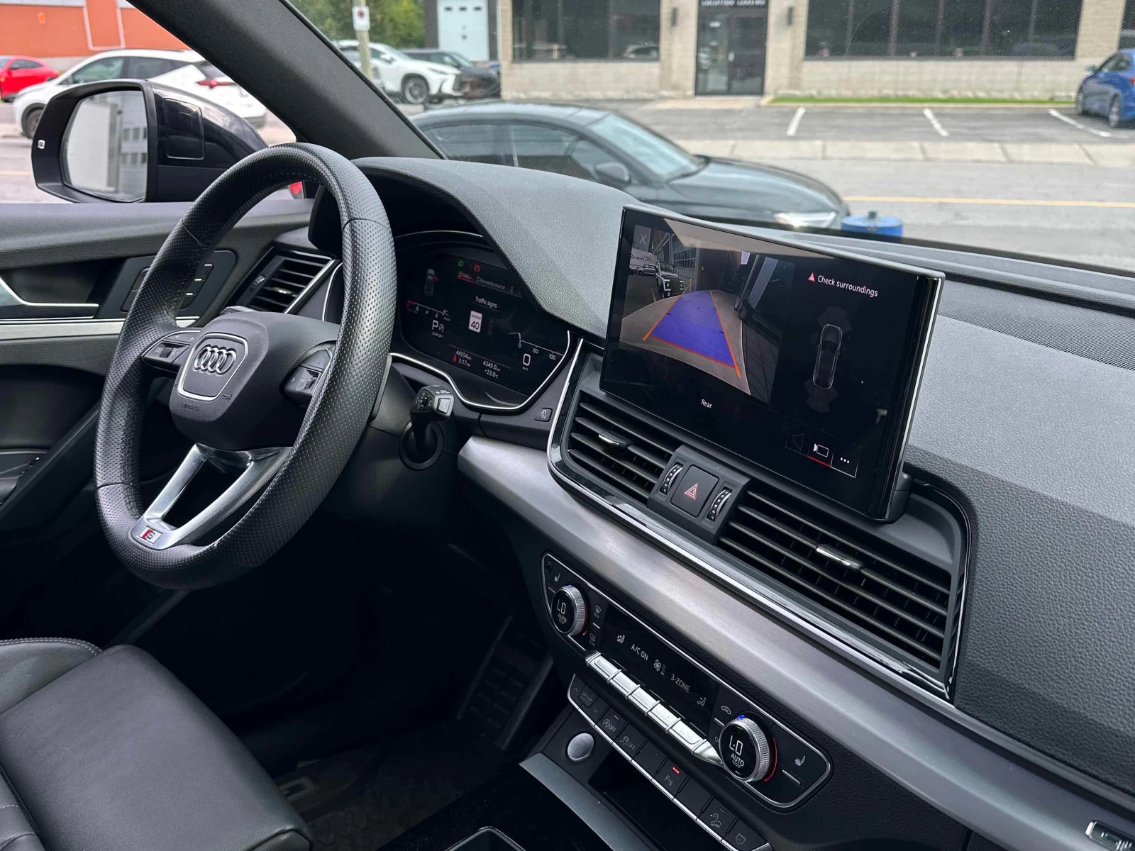 Audi Q5 * Progressiv * CARFAX * ОПЦИЯ ЗА ФИНАНСИРАНЕ, снимка 12 - Автомобили и джипове - 56127715