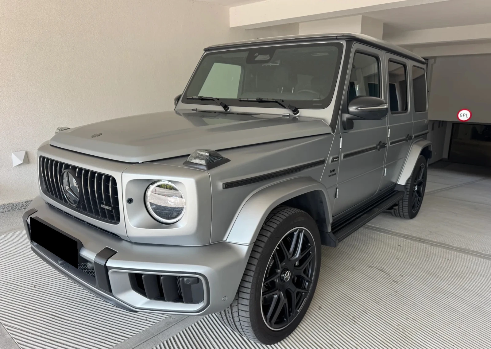 Mercedes-Benz G 63 AMG 4.0 V8 4x4, снимка 3 - Автомобили и джипове - 56265150