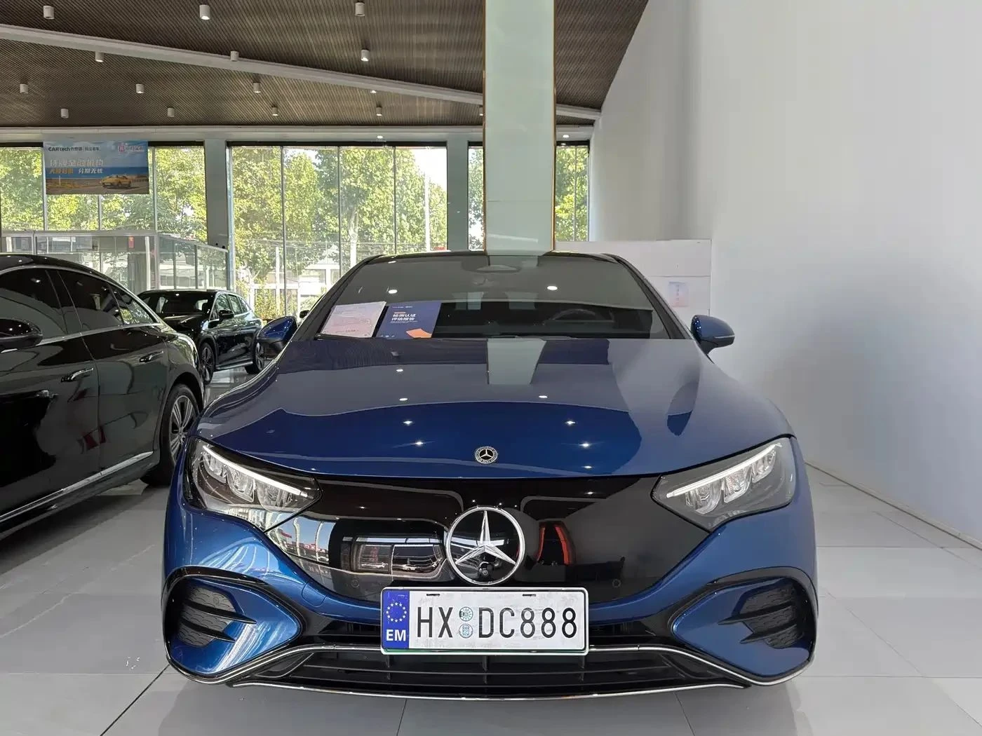 Mercedes-Benz EQE, снимка 2 - Автомобили и джипове - 56705915