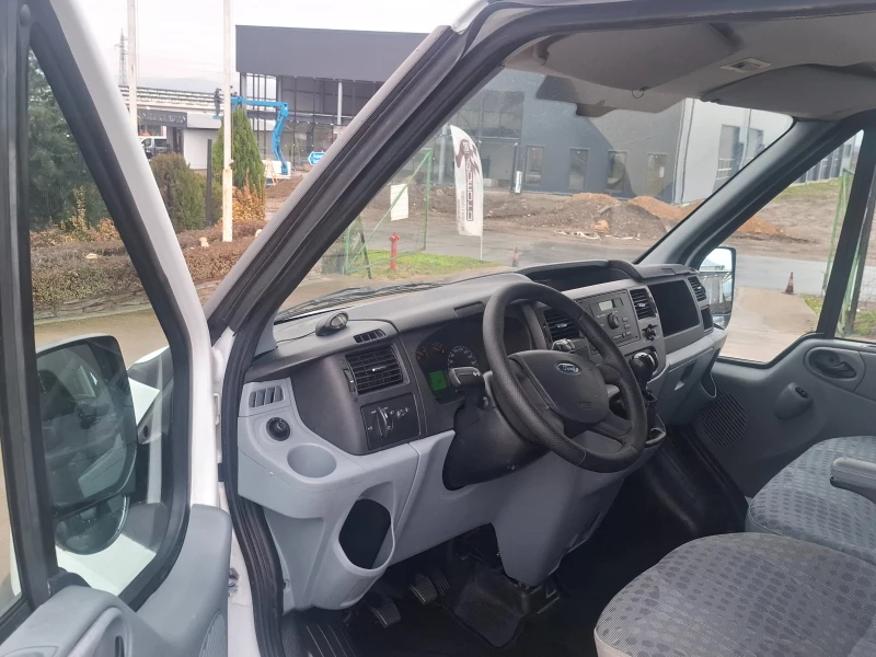 Ford Transit 2.2TDCI/Климатик, снимка 6 - Бусове и автобуси - 53273756