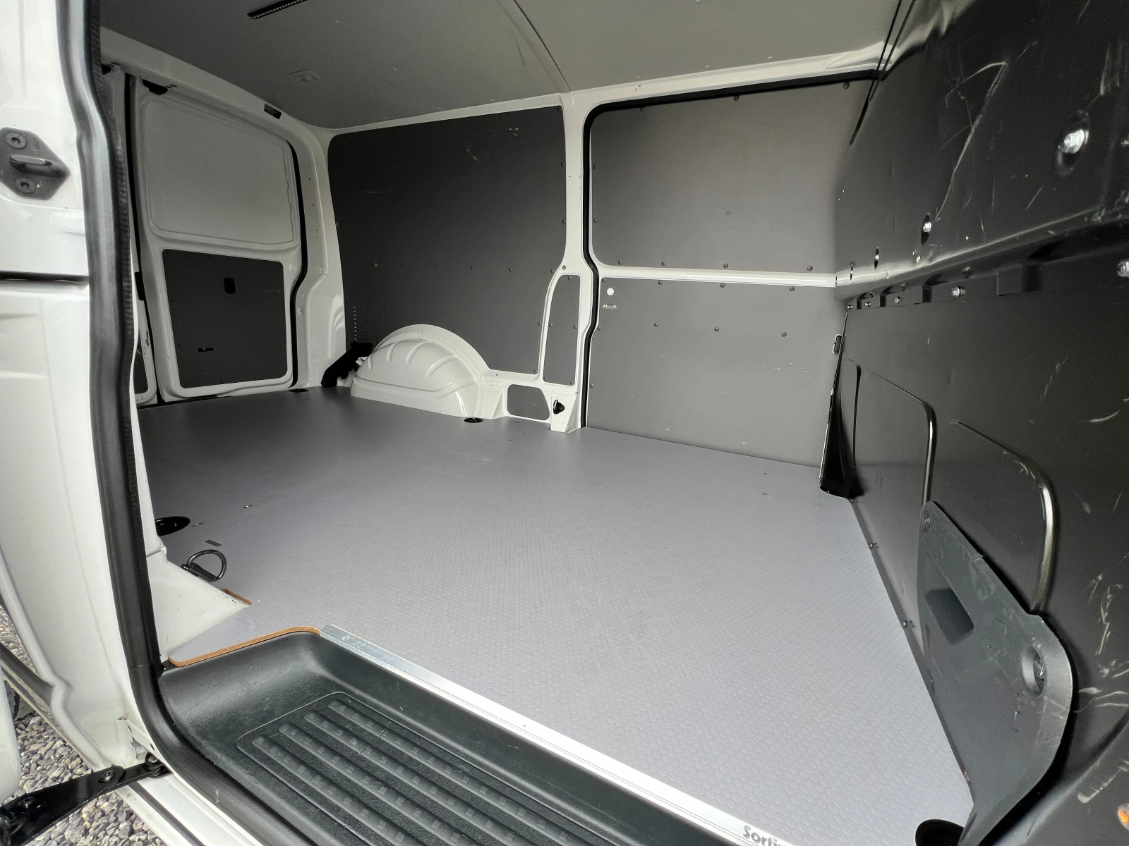 VW T6 2.0TDI ДЪЛГА БАЗА/ДВЕ СТРАНИЧНИ ВРАТИ/196569км./, снимка 12 - Бусове и автобуси - 53956760