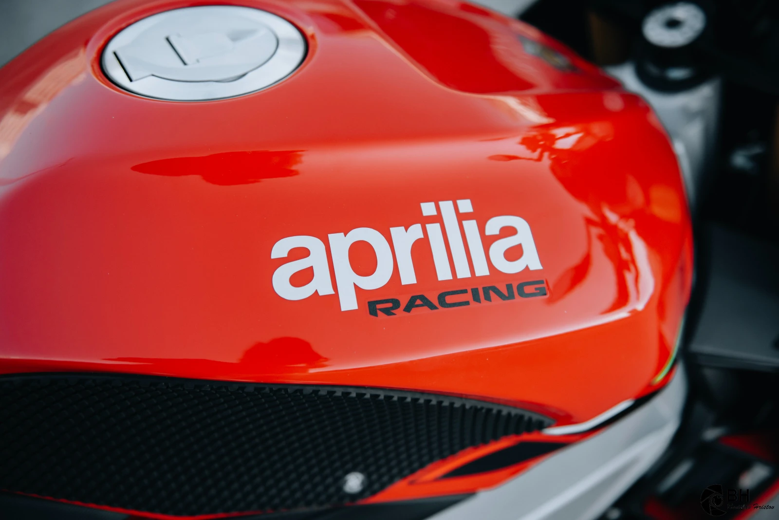 Aprilia Tuono V4, снимка 5 - Мотоциклети и мототехника - 55505245