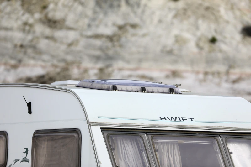 Каравана Swift 480SE, снимка 4 - Каравани и кемпери - 52029267