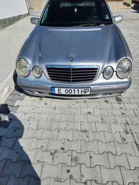 Mercedes-Benz E 320, снимка 2