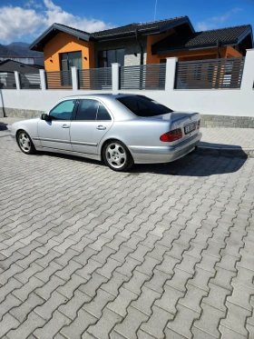     Mercedes-Benz E 320