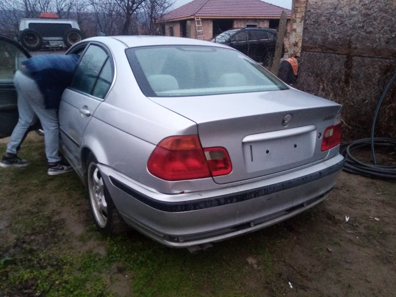 BMW 320, снимка 14 - Автомобили и джипове - 28504563