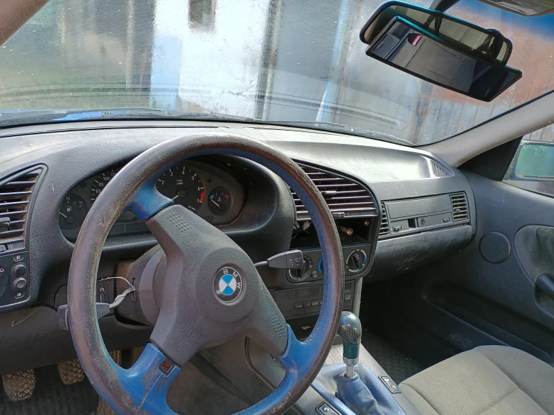 BMW 318, снимка 3 - Автомобили и джипове - 47649242