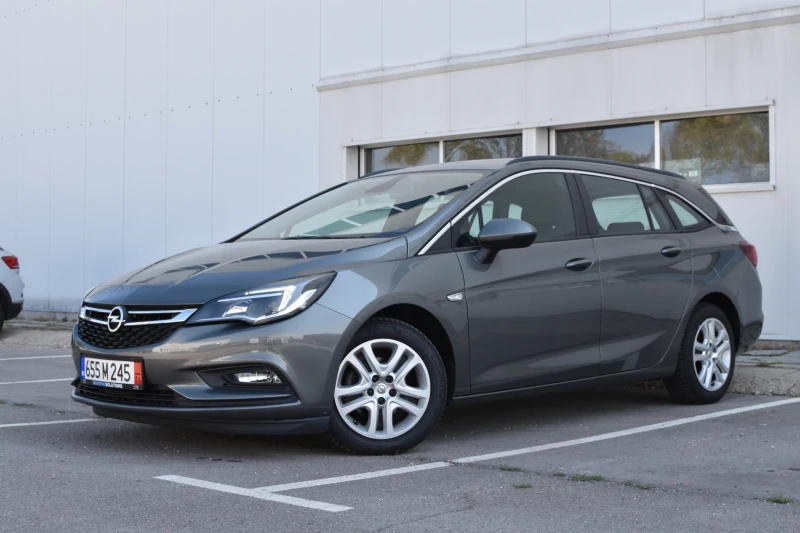 Opel Astra 1.6 CDTI , снимка 1 - Автомобили и джипове - 47329459