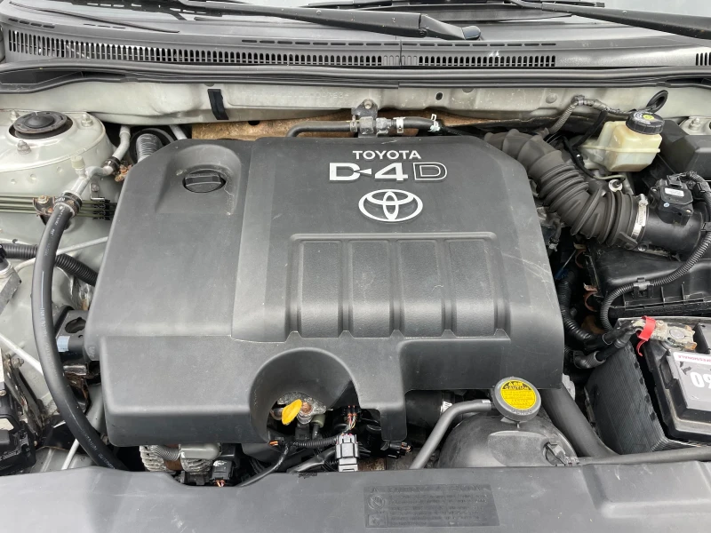 Toyota Corolla 1.4d4d-AVTOMAT-ITALIA, снимка 12 - Автомобили и джипове - 47873081