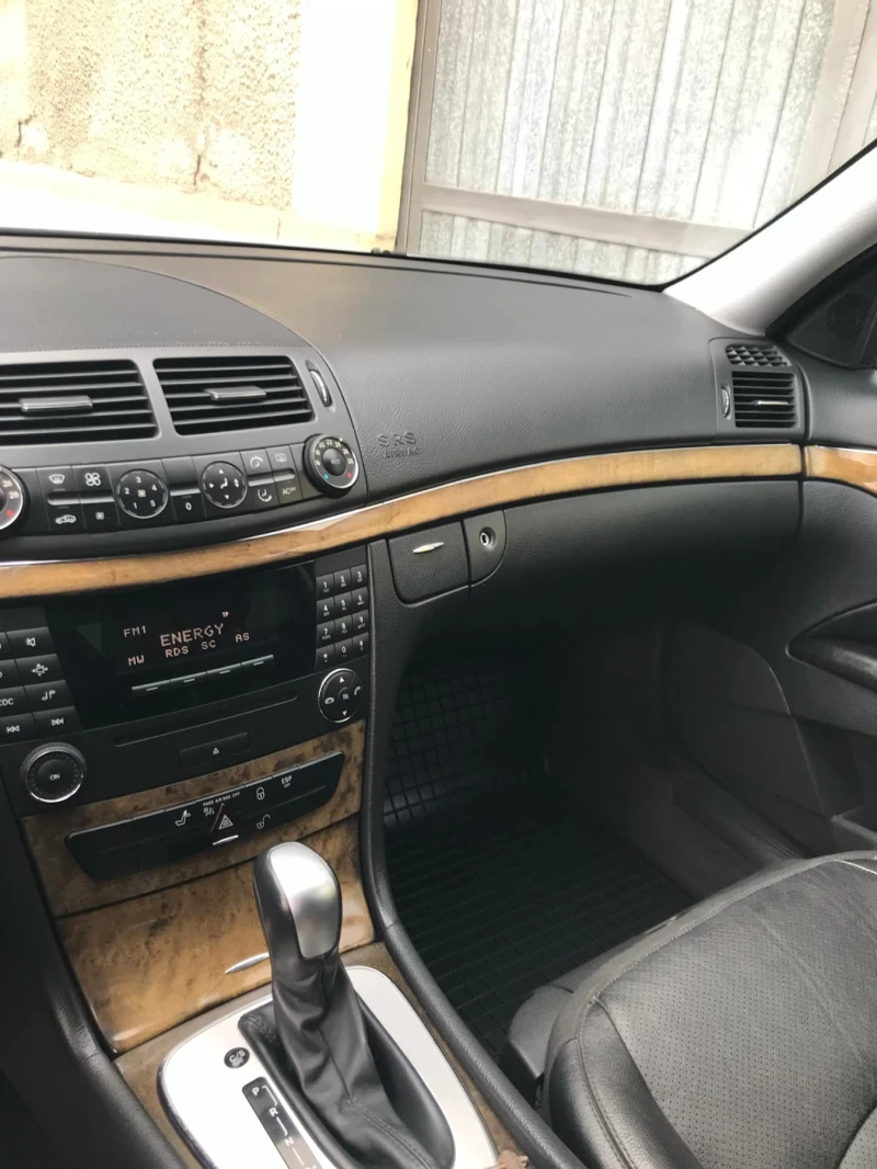 Mercedes-Benz E 280 Е 280, снимка 5 - Автомобили и джипове - 48408201