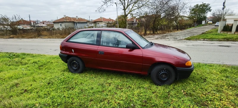 Opel Astra, снимка 2 - Автомобили и джипове - 49246372