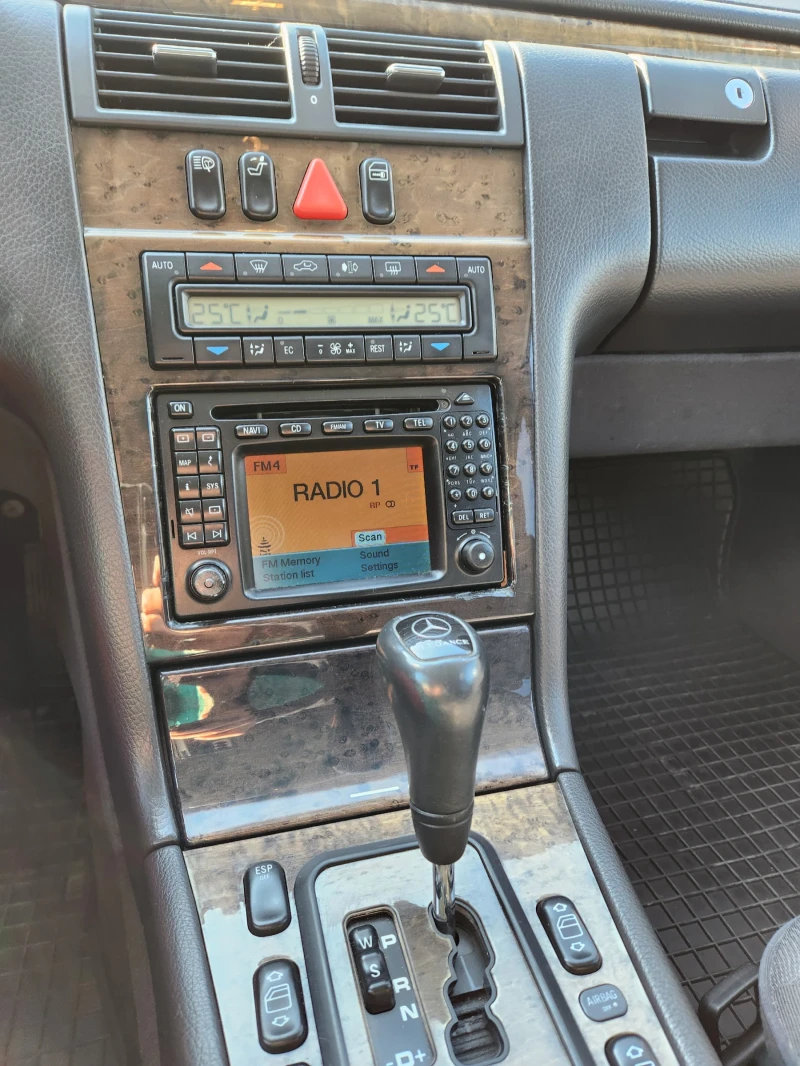 Mercedes-Benz E 320, снимка 7 - Автомобили и джипове - 51622382