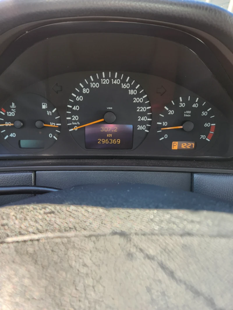 Mercedes-Benz E 320, снимка 6 - Автомобили и джипове - 51622382