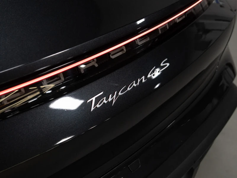 Porsche Taycan 4S* PARK ASSIST* ОБДУХВАНЕ* КАМЕРА* ПАНОРАМА* BOSE, снимка 13 - Автомобили и джипове - 52936613