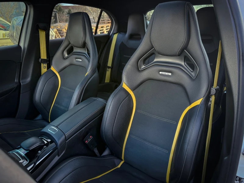 Mercedes-Benz A45 AMG s* 4M* PANO* BUCKETSEATS* FULL* ЛИЗИНГ, снимка 11 - Автомобили и джипове - 52940069