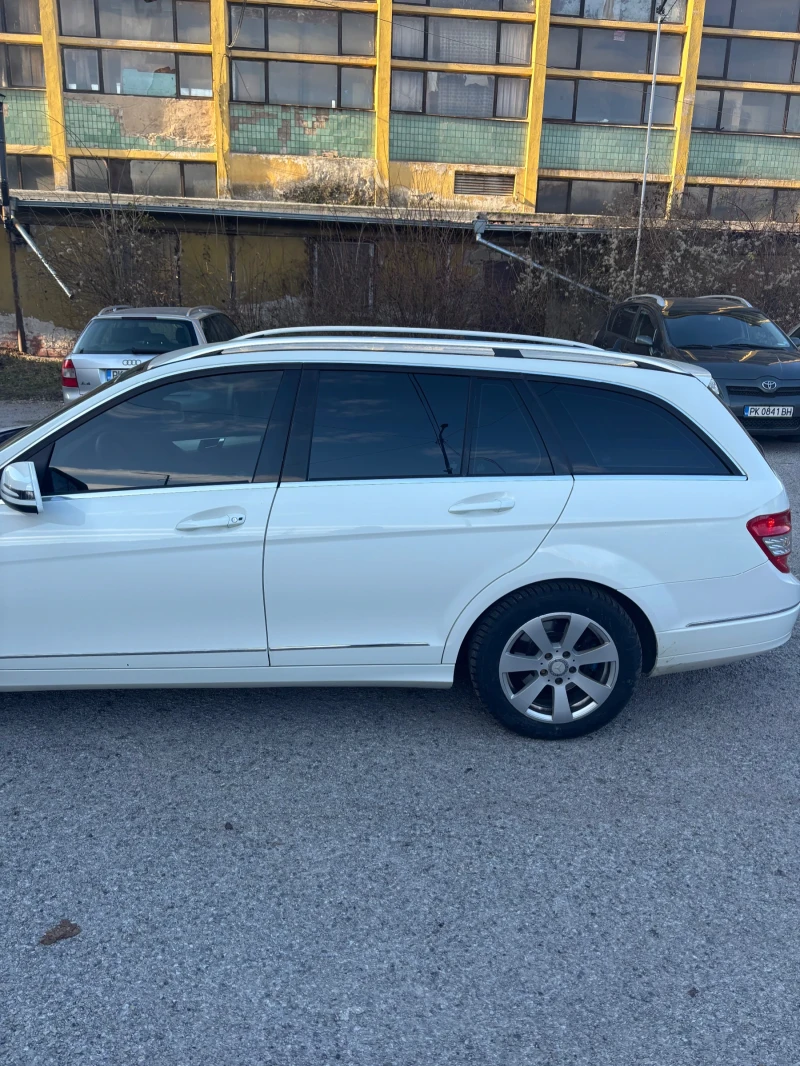 Mercedes-Benz C 220, снимка 4 - Автомобили и джипове - 52940114