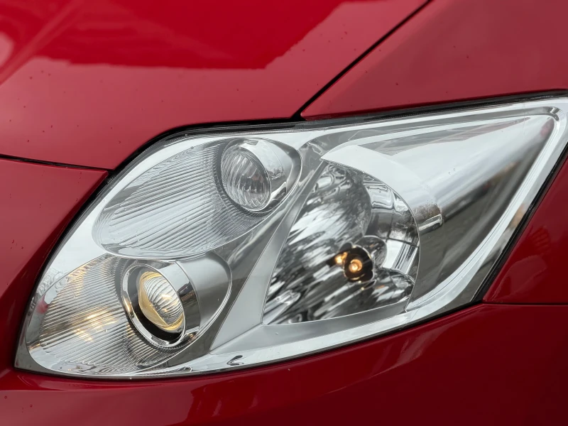 Toyota Auris 1.4 D4D, снимка 7 - Автомобили и джипове - 53234280