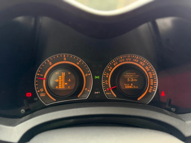 Toyota Auris 1.4 D4D, снимка 16 - Автомобили и джипове - 53234280
