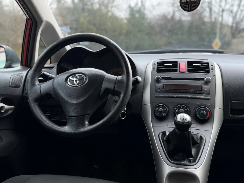Toyota Auris 1.4 D4D, снимка 14 - Автомобили и джипове - 53234280