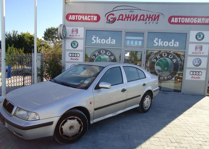 Skoda Octavia 1.9TDI 105 1.6 I, снимка 11 - Автомобили и джипове - 4020514