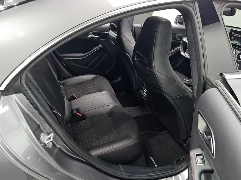 Mercedes-Benz CLA 220 Amg Line, снимка 11 - Автомобили и джипове - 55349348