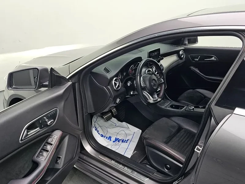 Mercedes-Benz CLA 220 Amg Line, снимка 10 - Автомобили и джипове - 55349348