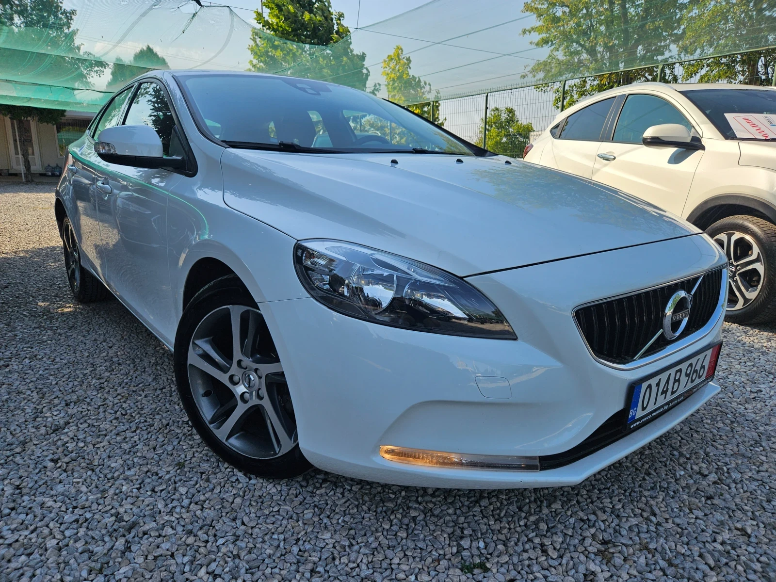 Volvo V40 2, 0 D - изображение 3