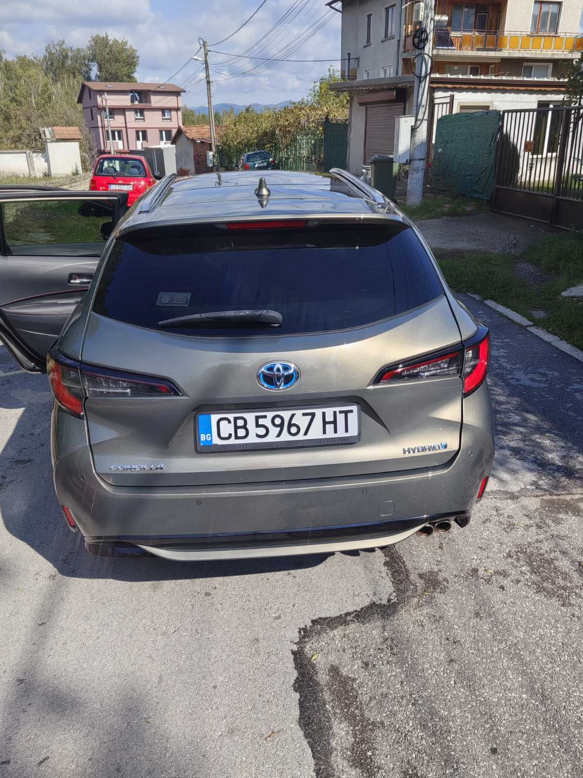 Toyota Corolla Luxury Pano Roof - изображение 10