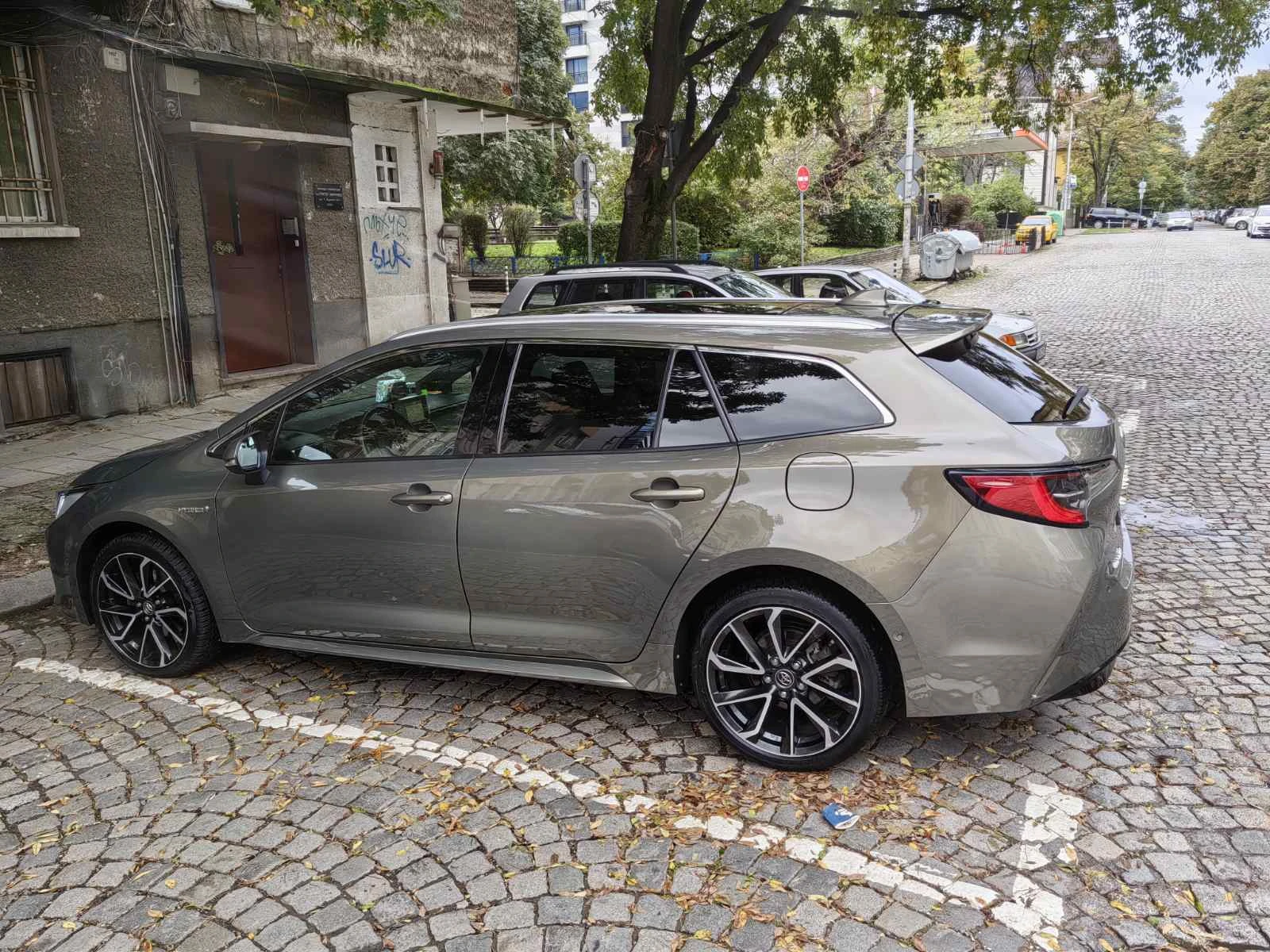 Toyota Corolla Luxury Pano Roof - изображение 9