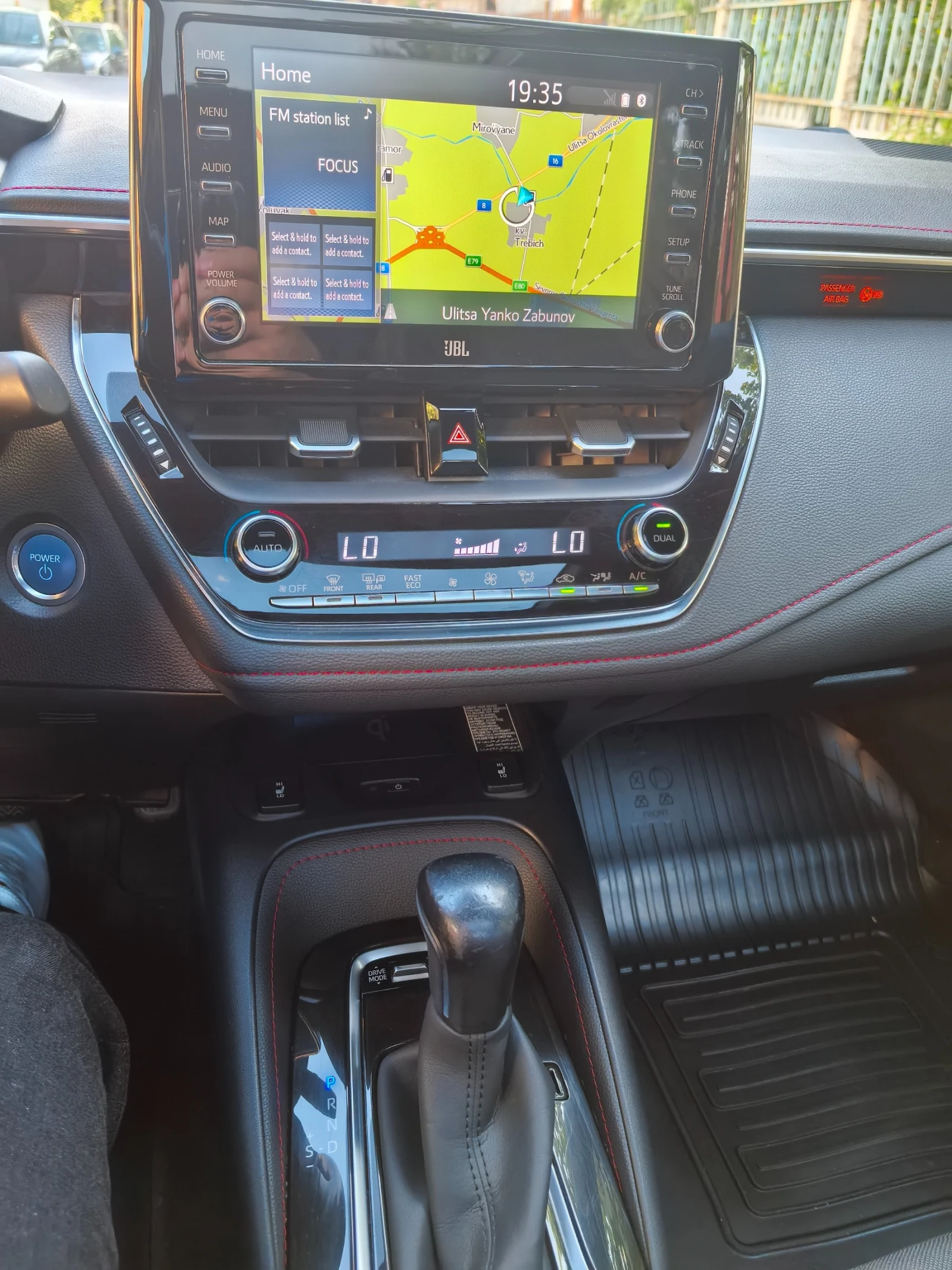 Toyota Corolla Luxury Pano Roof - изображение 4