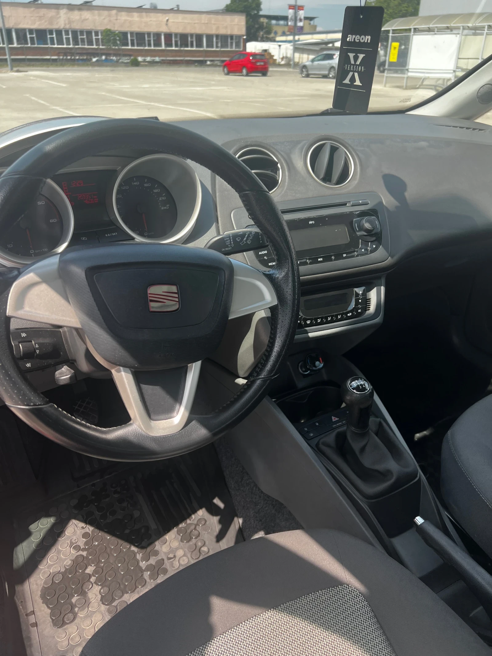 Seat Ibiza  - изображение 10