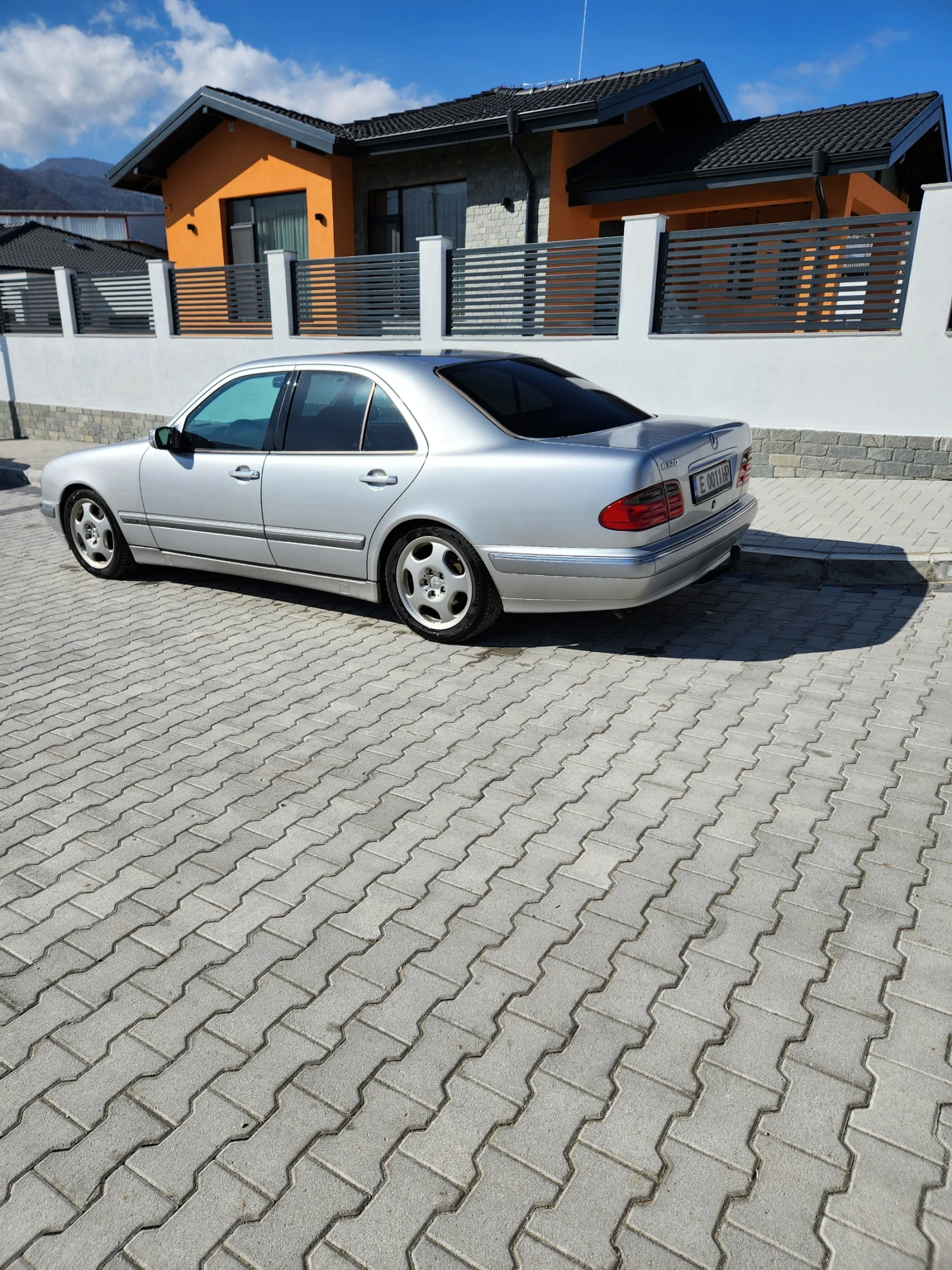 Mercedes-Benz E 320 | Mobile.bg   1