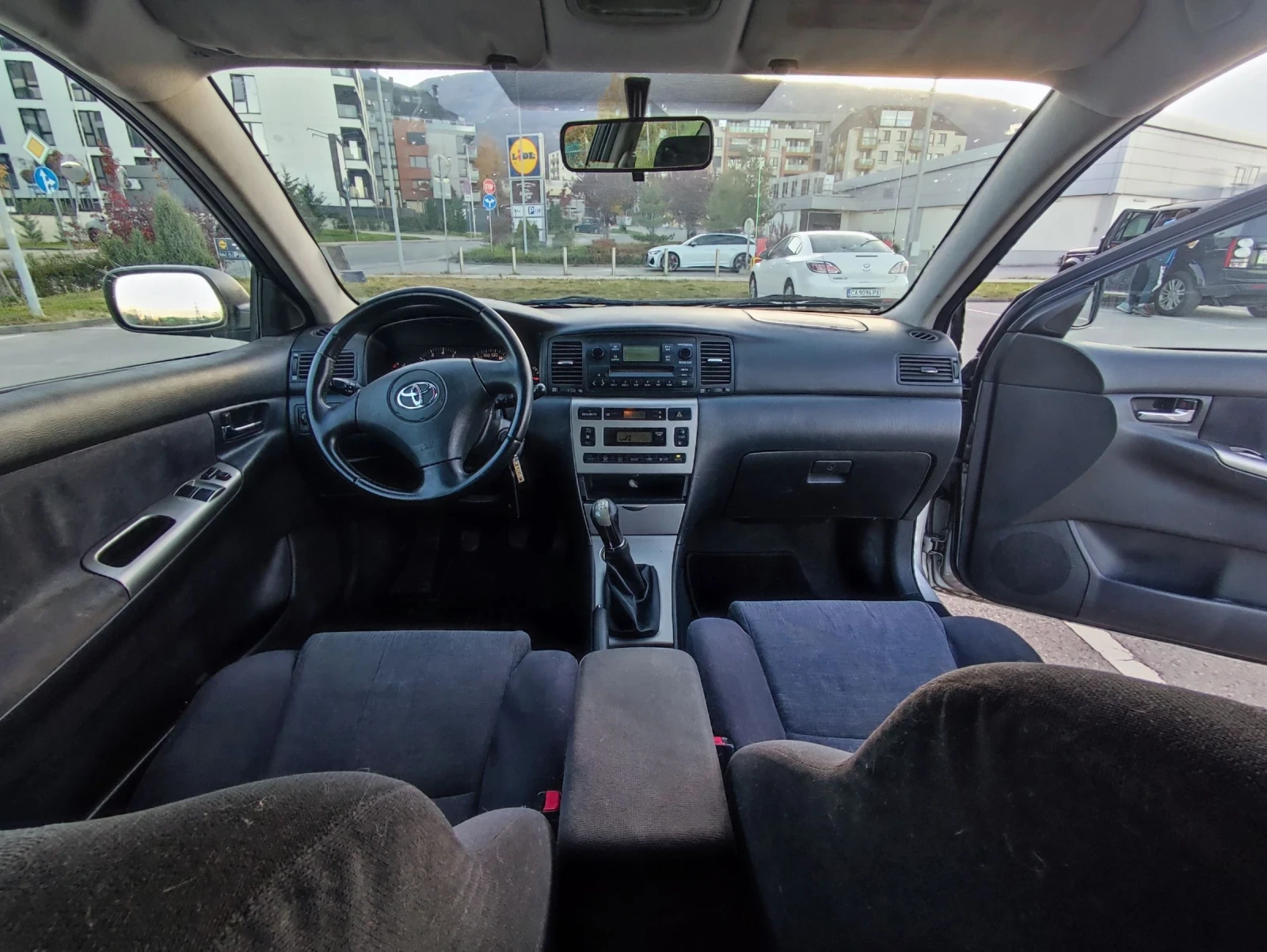 Toyota Corolla  - изображение 9