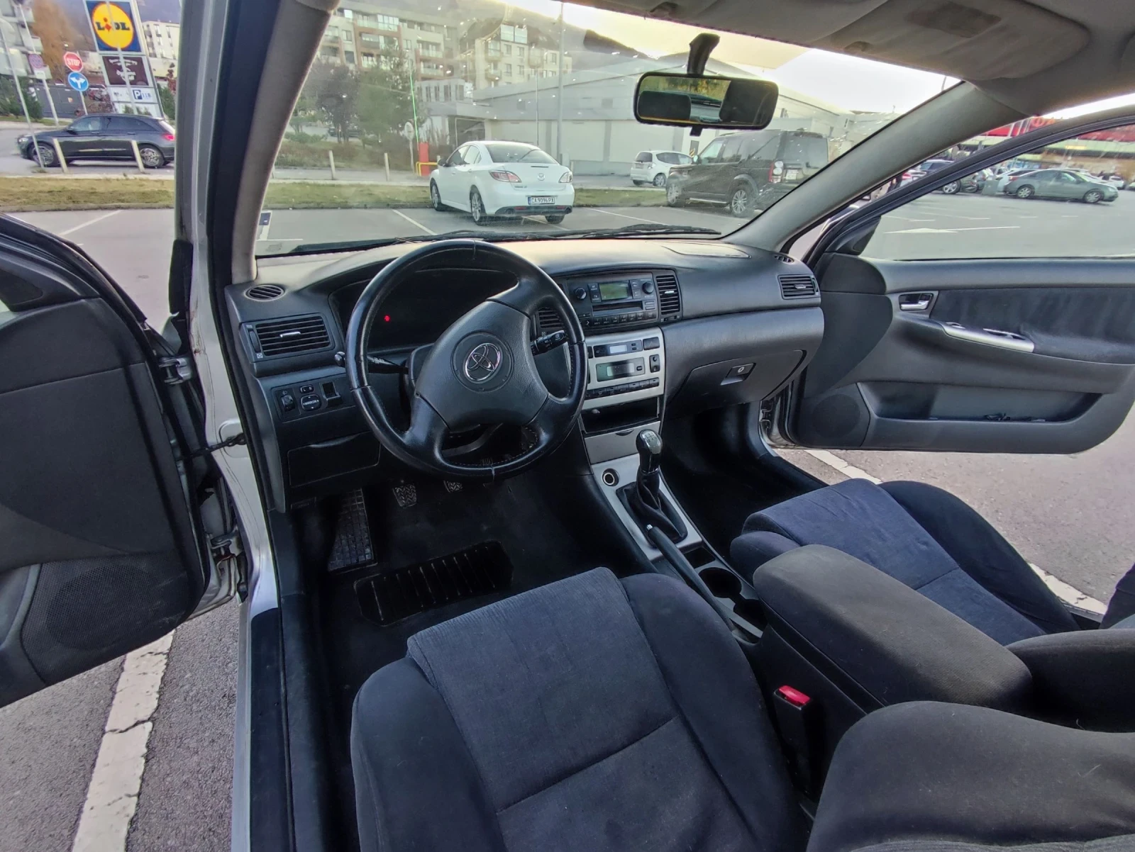 Toyota Corolla  - изображение 8